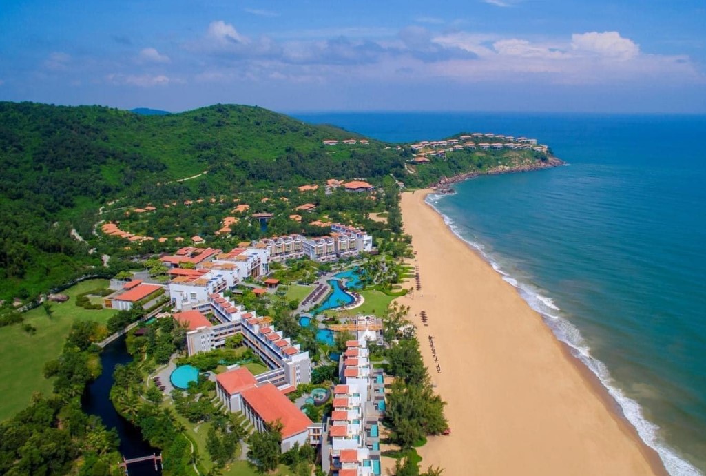 Bãi biển Lăng Cô